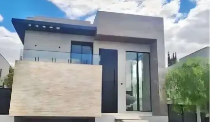 Alphaville Araguaia sobrado novo 4 suítes