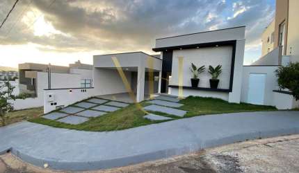 Casa à Venda no Condomínio Las Palmas, Pouso Alegre - 3 Dorms