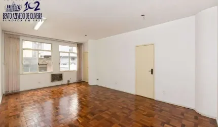 O Centro Histórico espera por você: Conheça esta linda sala comercial no Ed. Ama