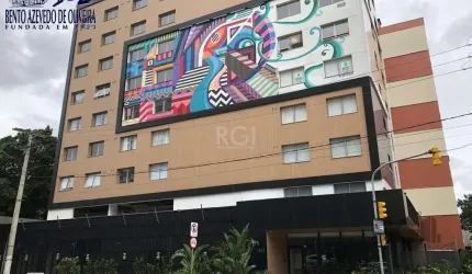 Stúdio totalmente mobiliado, na Cidade Baixa,com box,prédio com infraestrutura
