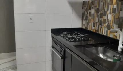 Apartamento aconchegante 2 dormitórios com sacada