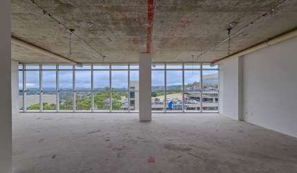 Sala Comercial com vista panorâmica no Conartes Tower!