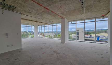Sala Comercial com vista panorâmica no Conartes Tower!