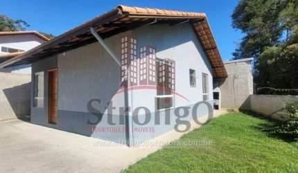 C480 Casa linear com lindo jardim, Varginha- Nova Friburgo-RJ