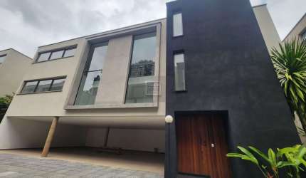 Casa de Condomínio com 4 suítes e 7 banheiros à Venda, 830 m² por R$ 10.000.00