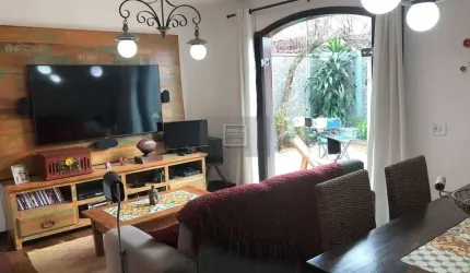 Sobrado com 4 Quartos e 5 banheiros à Venda, 260 m² por R$ 1.377.000