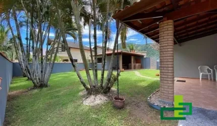 Temporada - Belíssima Casa Térrea no Condomínio Mar Verde.
