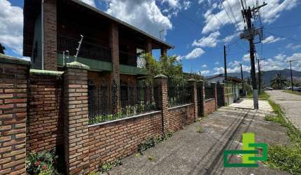 VENDA - CASA | SOBRADO NO BAIRRO INDAIÁ.