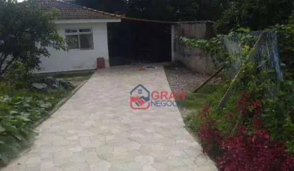 Imóvel com duas casas e edícula em Colombo - São Dimas