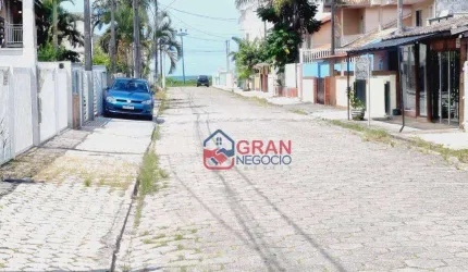 Casa em Matinhos - Com piscina - 50m da praia