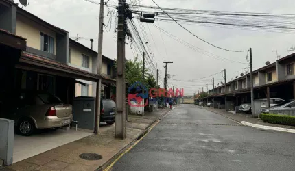Sobrado com 3 dormitórios à venda no Alto Boqueirão - Curitiba/PR
