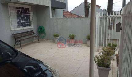 Sobrado à venda no bairro Gralha Azul – Fazenda Rio Grande