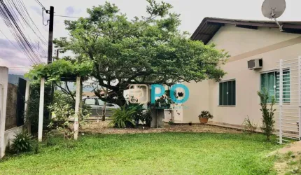 Casa com 4 dormitórios à venda no bairro Gravatá, em Navegantes/SC