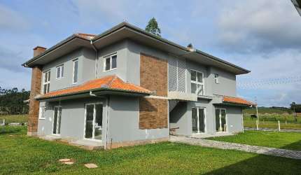 Apartamento Duplex na famosa Rota Enxaimel