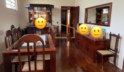 Casa terreno inteiro à Venda no Jaridm Nova São Carlos