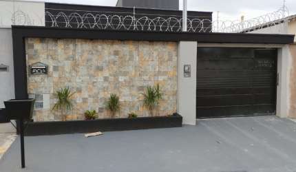 Casa com lazer completo