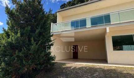 Casa com 3 dormitórios à venda, 296,65 m² por R$ 850.000,00 - Caascatinha - Nova Friburgo