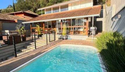 Casa com 4 dormitórios à venda, 260 m² por R$ 1.470.000 - Cascatinha - Nova Friburgo/RJ
