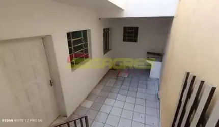 Casa com 01 dormitório-  40m² por R$ 1.300,00