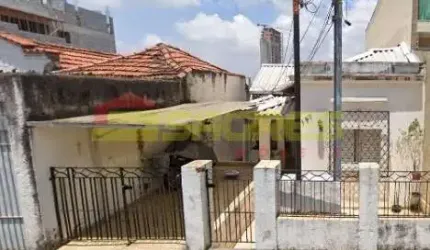 Terreno com casa velha à Venda - 184m² por: R$ 750.000,00