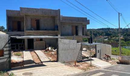 casa com 2 quartos,sendo 1 suite,lavabo/Sala, cozinha integradas  Lavabo/ Área gourmet