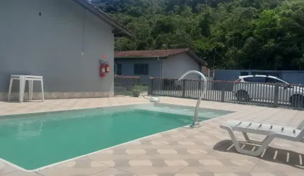 ***EXCELENTE OPORTUNIDADE*** Casa com 2 dormitórios em Condomínio na Martin de Sá - Caraguatatuba/SP