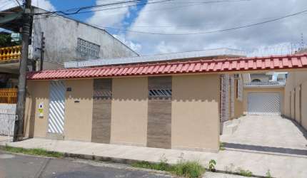 Casa Térrea -  reformada  - com energia solar