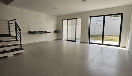 Casa para Venda em Volta Redonda / RJ no bairro Jardim Primavera