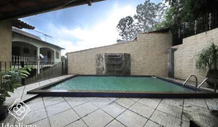 Casa para Venda em Volta Redonda / RJ no bairro Jardim Belvedere