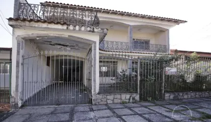 Casa para Venda em Volta Redonda / RJ no bairro Casa de Pedra