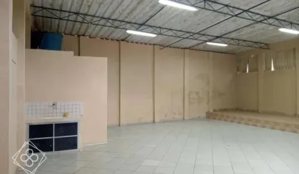 Comercial para Venda em Barra Mansa / RJ no bairro Roselândia