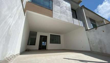 Casa para Venda em Volta Redonda / RJ no bairro Jardim Belvedere