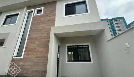 Casa para Venda em Volta Redonda / RJ no bairro Água Limpa