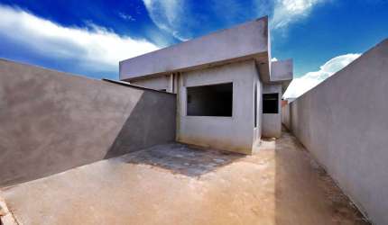 Casa nova linear com suíte e quintal no Arvoredo - Pinheiral RJ