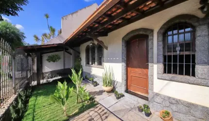 Casa para Venda em Barra Mansa / RJ no bairro Morada da Granja