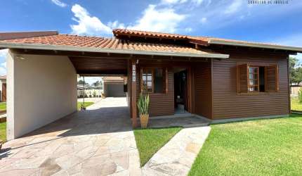 Casa com 2 terrenos no bairro Rondinha