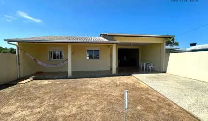 Casa semi mobiliada com piscina