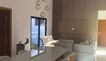 Sofisticação e conforto em condomínio fechado – 4 suítes com área gourmet e piscina!