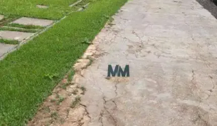 CASA A VENDA NENE GOMES