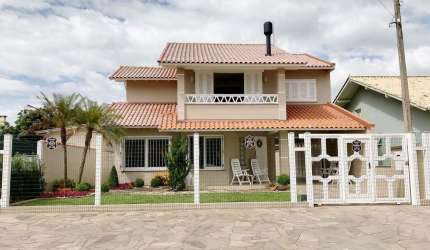 LINDO SOBRADO EM TRAMANDAI
