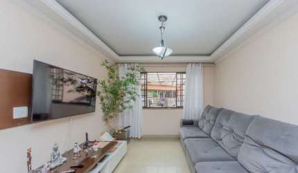 Sobrado para venda com 3 quartos, sendo 1 suíte, 238m²