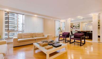 Apartamento tipo para venda com 3 quartos, sendo 1 suíte, 250m²