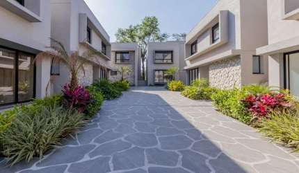 Casa no condomínio Hipica Max Garden para venda e locação com 4 quartos, sendo 4 suítes, 850m²