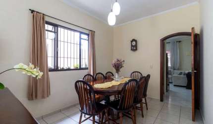 Sobrado para venda com 3 quartos, sendo 1 suíte, 130m²
