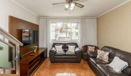 Sobrado para venda com 3 quartos, sendo 1 suíte, 177m²