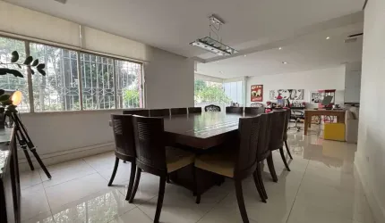 Apartamento tipo para venda com 4 quartos, sendo 2 suítes, 233m²