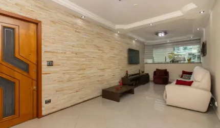 Sobrado para venda com 3 quartos, sendo 2 suítes, 217m²