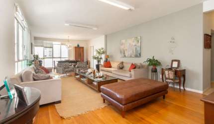 Apartamento tipo para venda com 3 quartos, sendo 1 suíte, 260m²