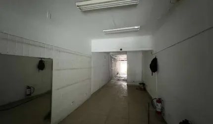 Loja de rua para venda, 200m²