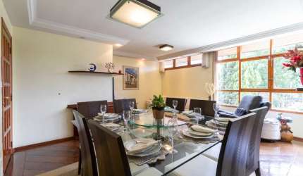 Casa tipo para venda com 3 quartos, sendo 1 suíte, 300m²